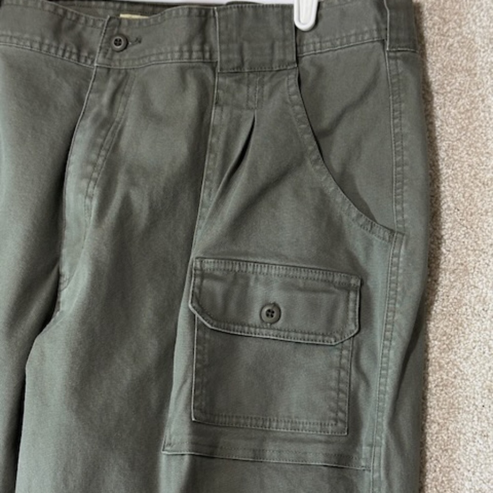 Cabela's 7-Pocket Hiker Trail Pants Relaxed Fit, High Rise, Straight Leg Size 20 - Picture 4 of 10